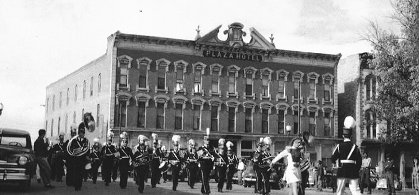 An undated photo of a marching band in front of the Plaza Hotel. [source](http://www.plazahotellvnm.com/history/)